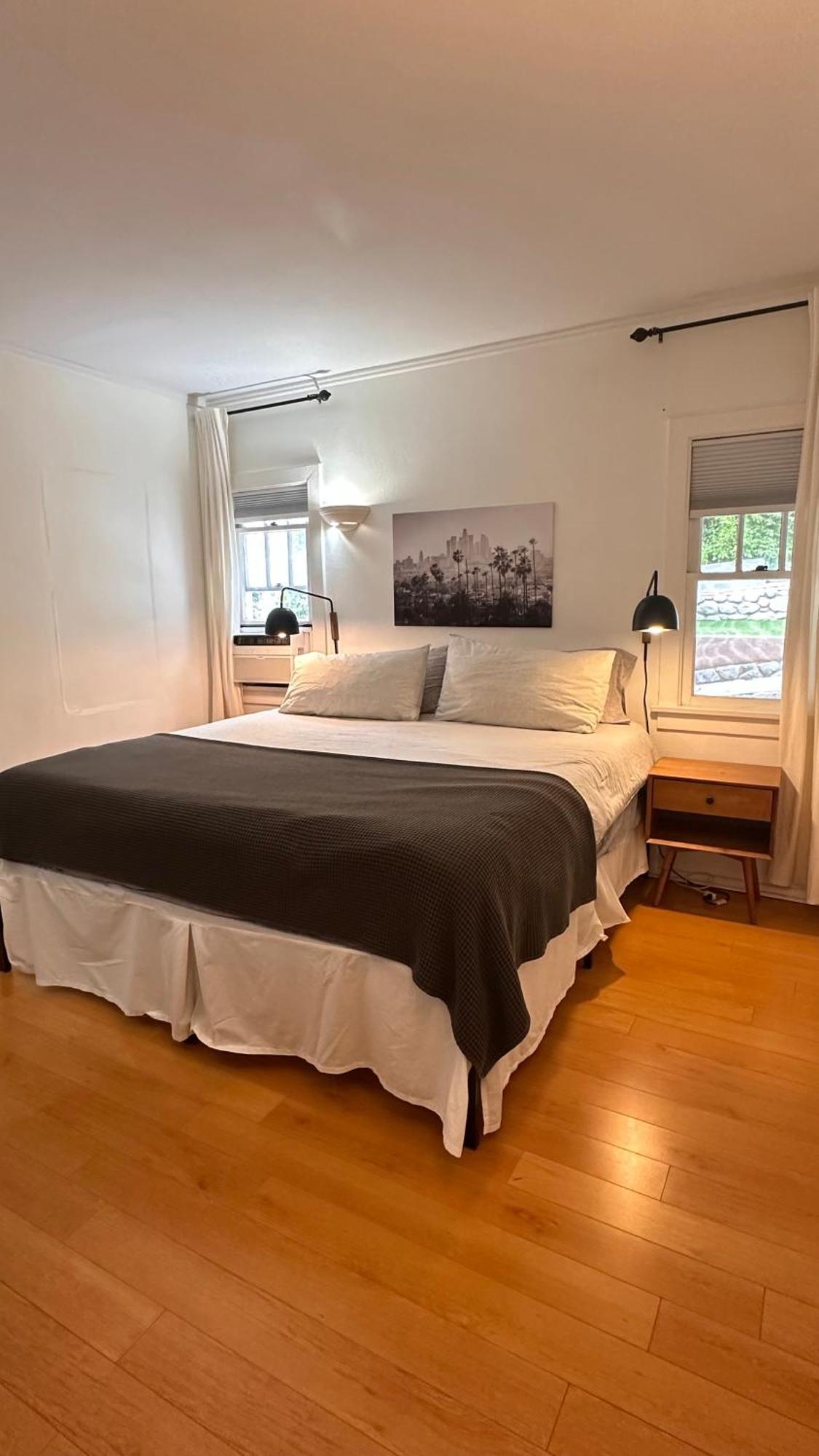 Echo Park Hills Apartment Los Angeles Room photo